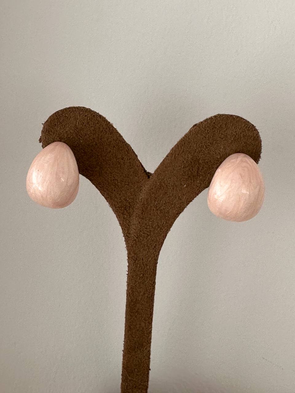 Vip Çelik Gümüş Renk Pudra Renkli Taşlı Oval Küpe Uzunluk 1,5 cm.