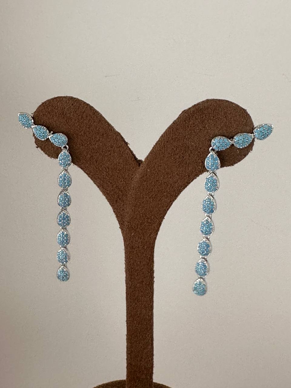 Vip Seri Gümüş Renk 925 K Gümüş Kaplama Zirkon Turkuaz Taşlı Özel Tasarım Küpe Uzunluk 6 cm.