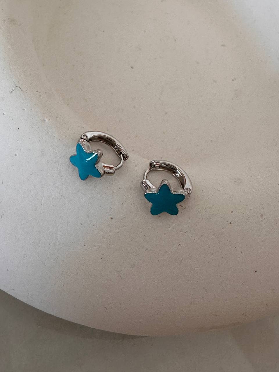 Vip Çelik Gümüş Renk Mavi Yıldız Figürlü Antialerjik Halka Küpe / Çocuk Halka Küpe Genişlik 9 mm.