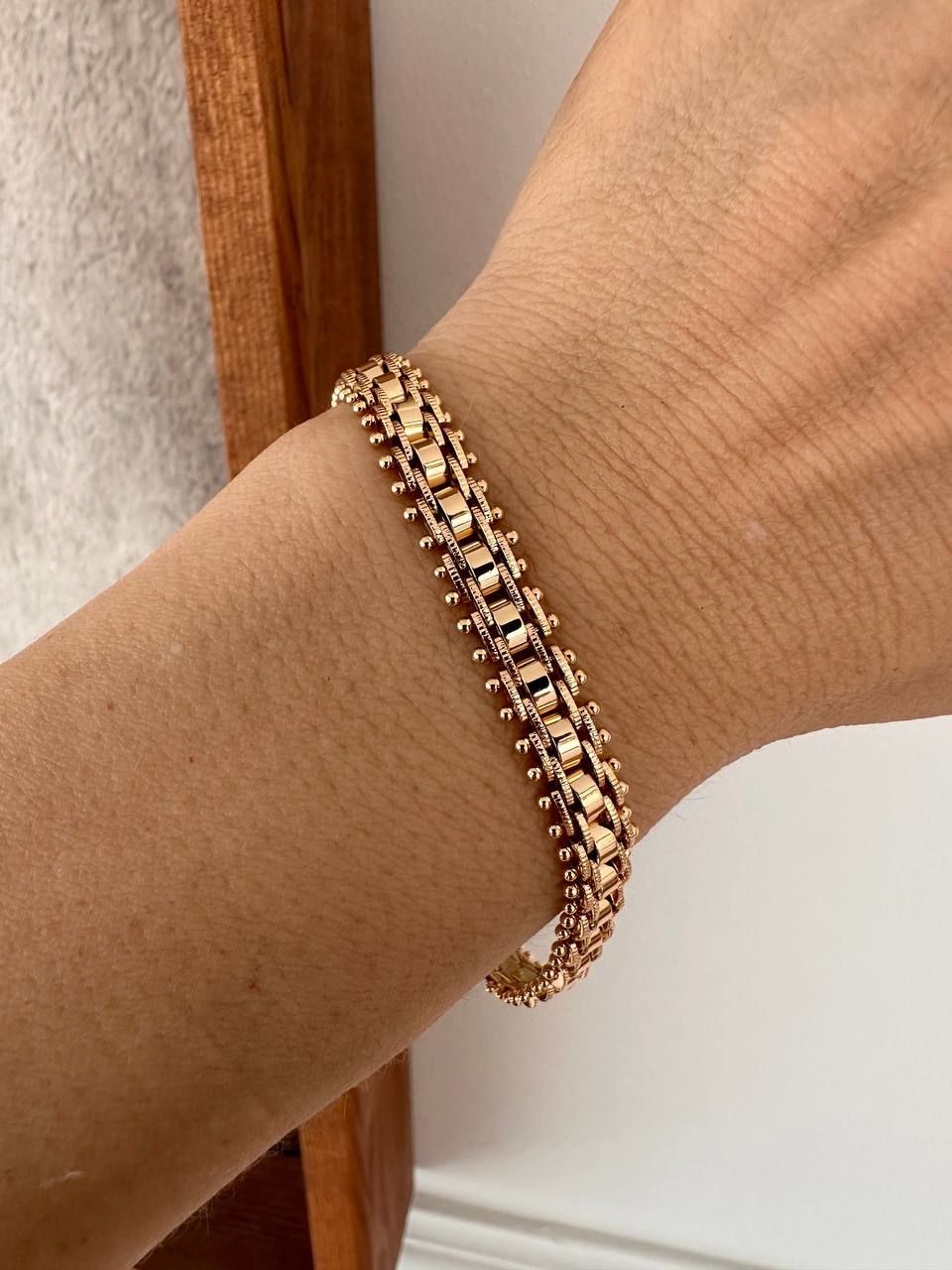 Vip Çelik Gold Renk Lazer Kesim Antialerjik Bileklik Uzunluk 18,5 cm. Genişlik 1 cm.