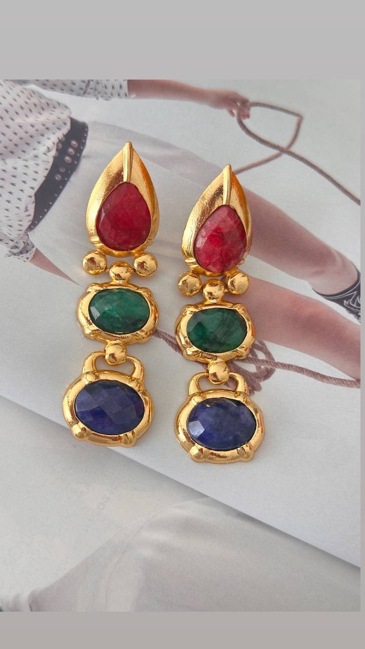 Vip Çelik Gold Renk Pembe Kuvars, Yeşim ve Lapis Lazuli Taşı Sallantılı Tasarım Küpe Uzunluk 7 cm.