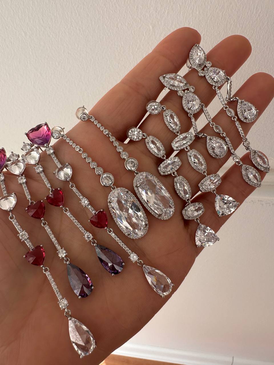 Vip Seri Gümüş Renk 925 K Gümüş Kaplama Zirkon Renkli Taşlı Özel Tasarım Küpe Uzunluk 8 cm.