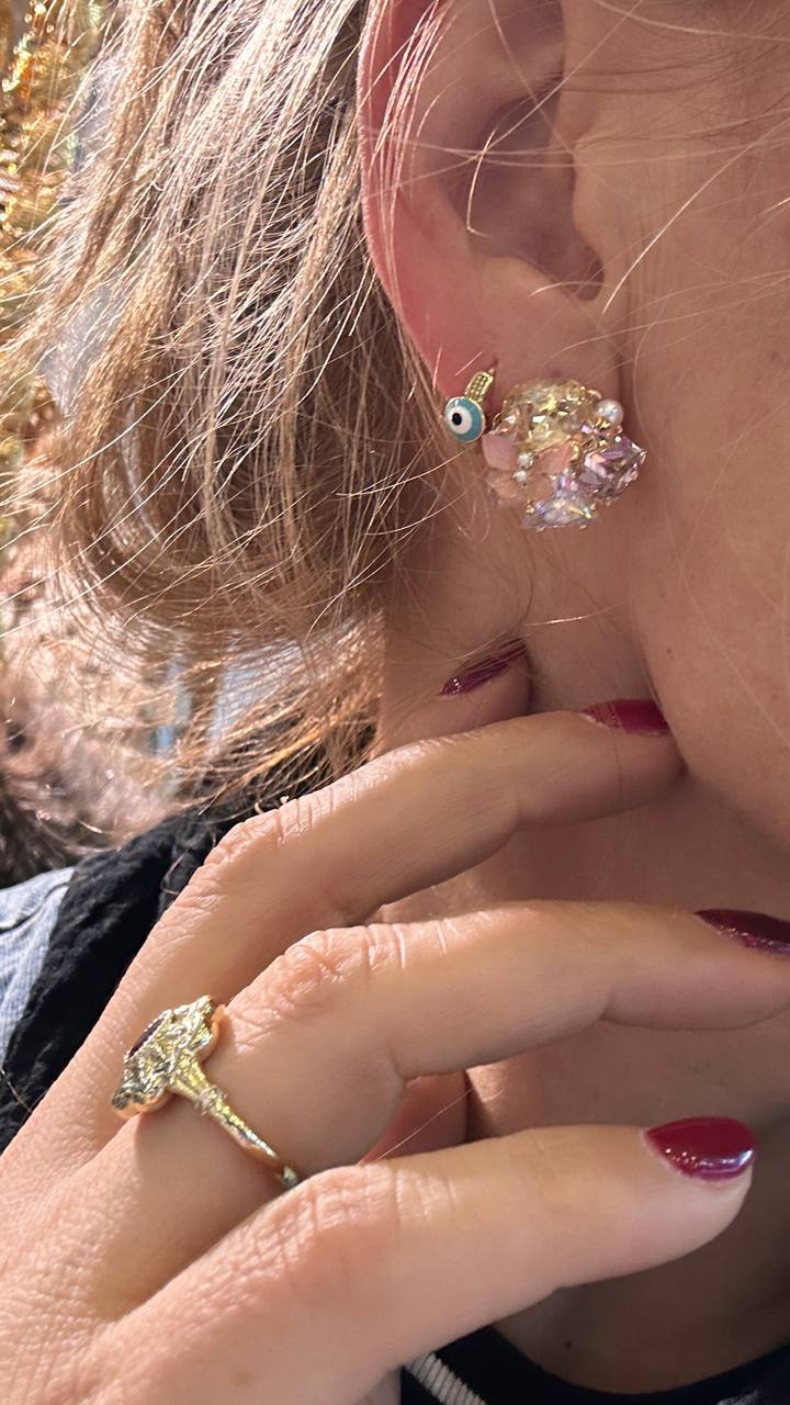 Vip Seri Gold Renk Kristal Renkli Taşlı Küpe En Boy 1,5 cm.