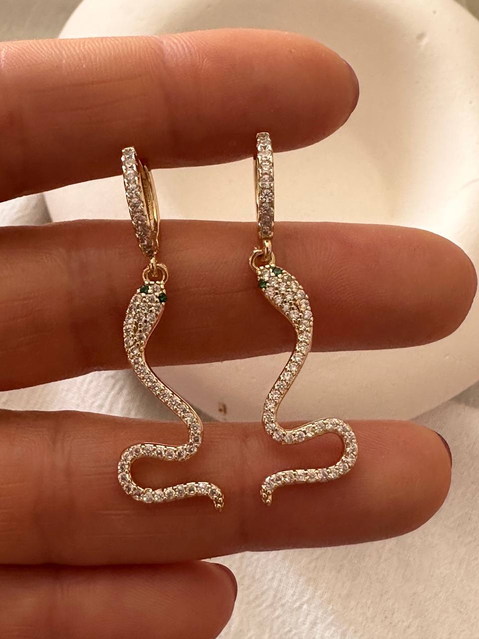 Vip Çelik Gold Renk Zirkon Taşlı Yılan Sallantılı Halka Küpe Uzunluk 4 cm.