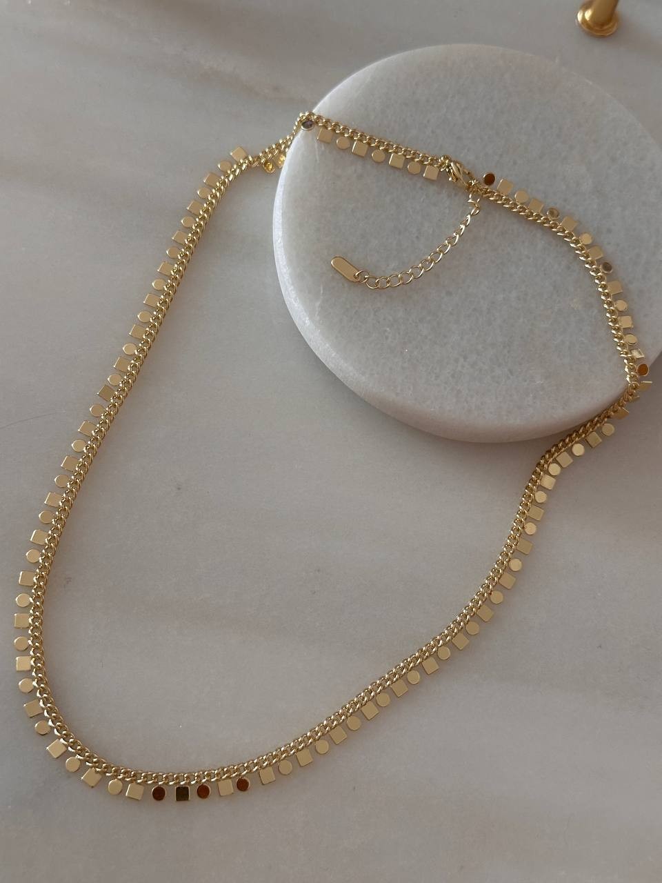 Vip Çelik Gold Renk Lazer Kesim Pul ve Kare Pul Detaylı Kolye Uzunluk 45 cm. 50 cm.