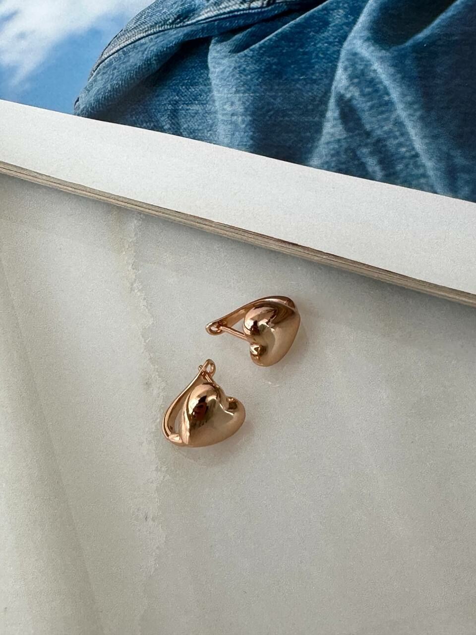 Vip Çelik Gold Renk Antialerjik Kalp Figürlü Oval Halka Küpe Genişlik 1 cm.