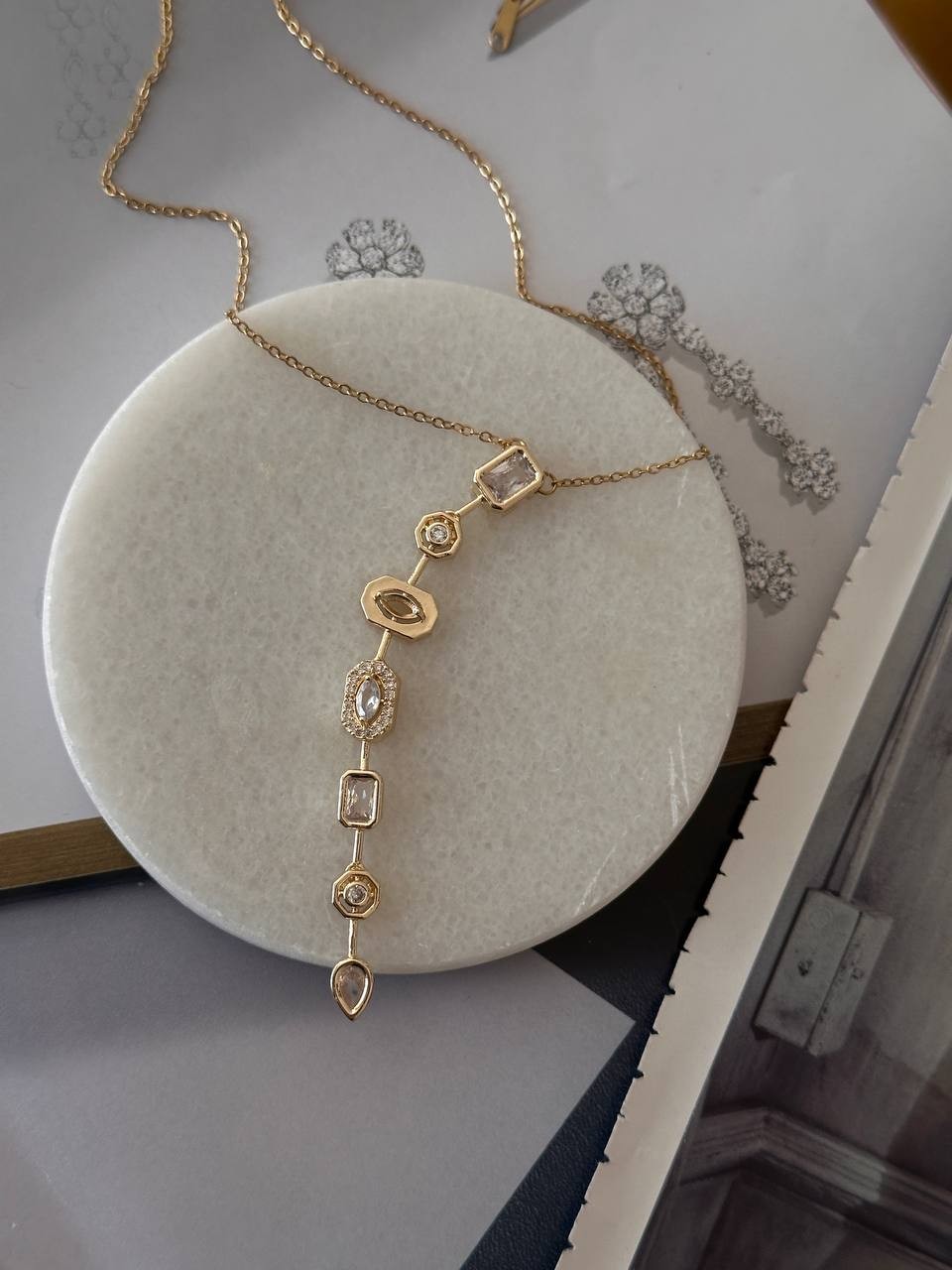 Gold Renk Paslanmaz Çelik Zirkon Taşlı ( Y ) Tasarım Kolye Uzunluk 45 cm.