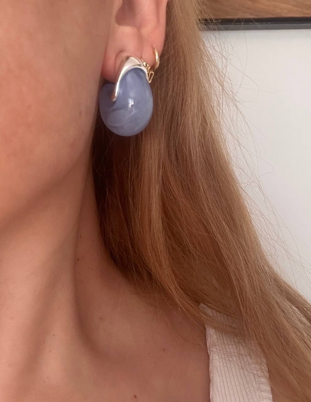 Vip Seri Gümüş Renk 925 K Gümüş Kaplama Açık Mavi Renk Oval Akrilik Küpe Genişlik 1,5 cm. Uzunluk 3 cm.