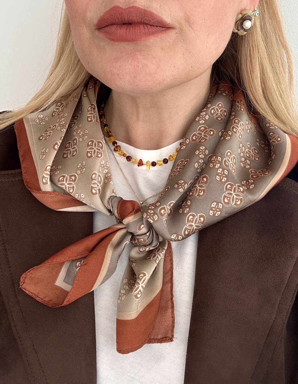 İpek Saten Kumaş Renkli Desenli Fular 70 x 70