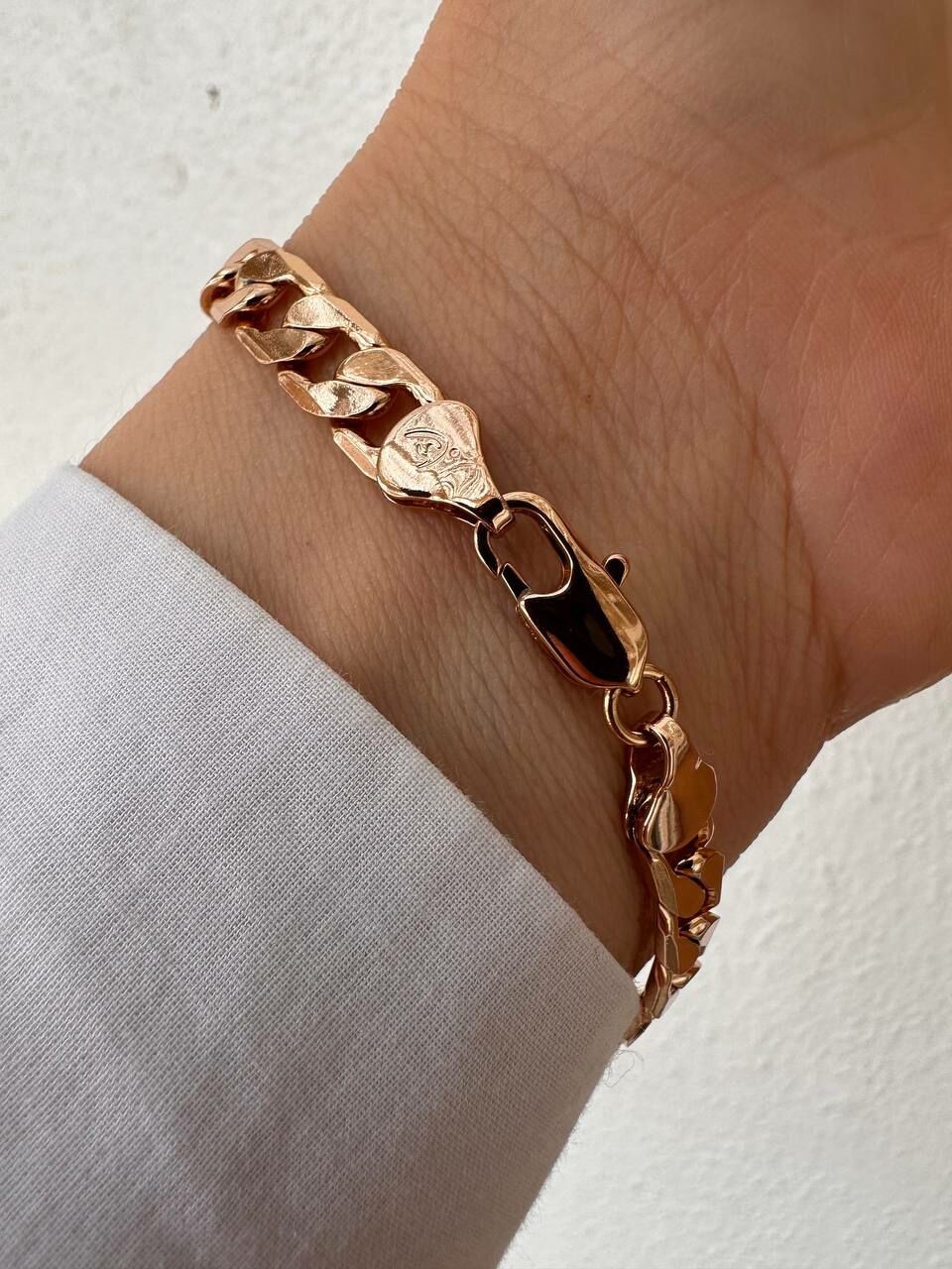 Vip Çelik Gold Renk Antialerjik Zincir Bileklik Uzunluk 18 cm. Kalınlık 7 mm.