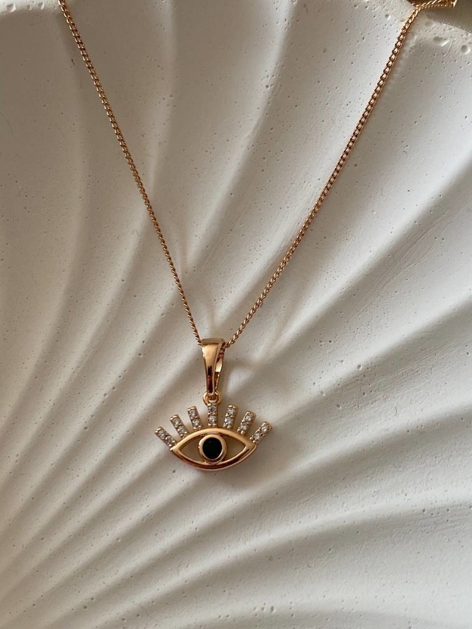 Vip Çelik Gold Renk Zirkon Taş Antialerjik Göz Figürlü Kolye Uzunluk 43 cm. Göz Genişlik 1 cm.