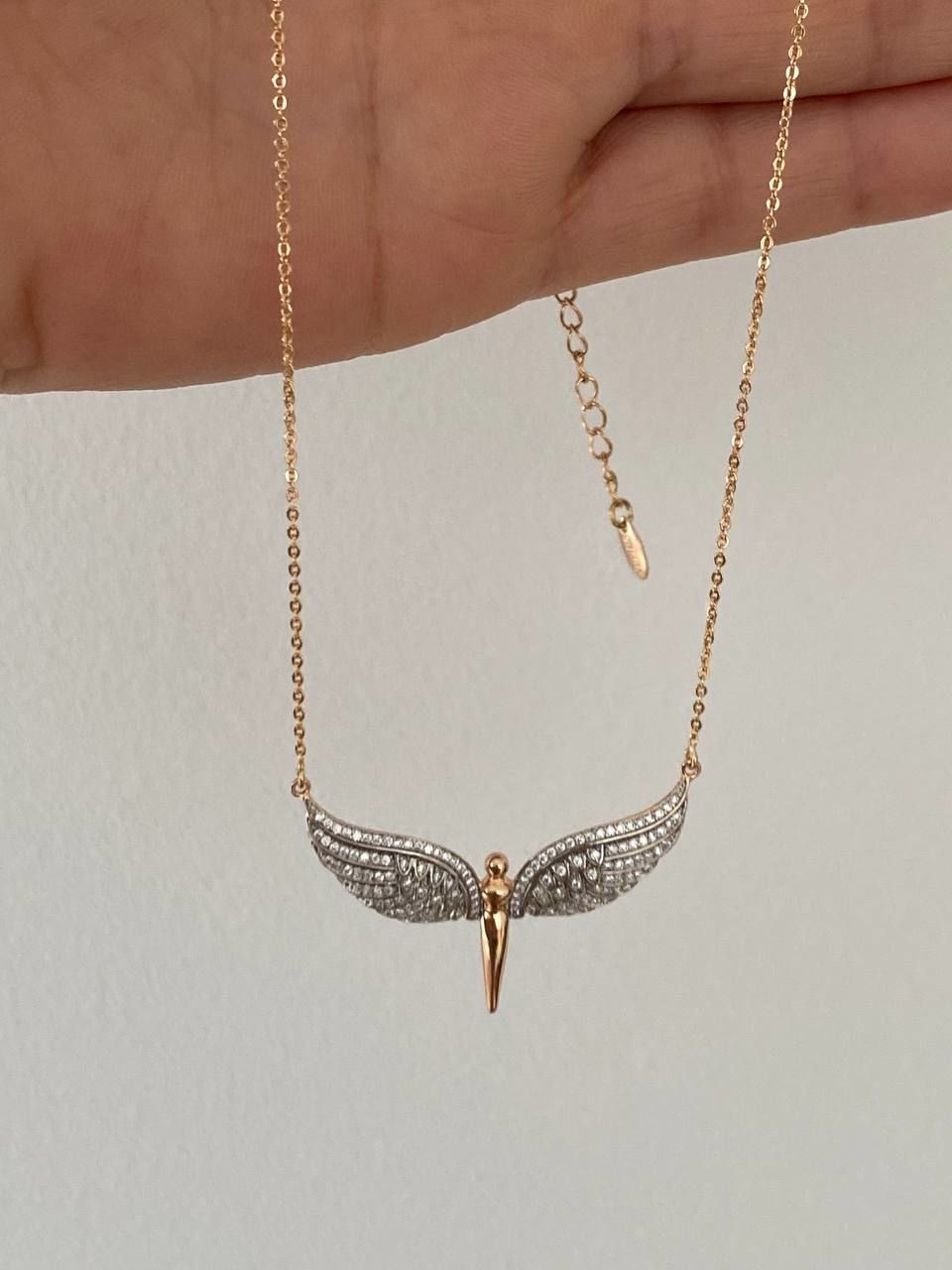 Vip Çelik Gold Renk Zirkon Taş Antialerjik Mikail Meleği Kolye Uzunluk 50 cm. Uç Genişlik 4 cm.