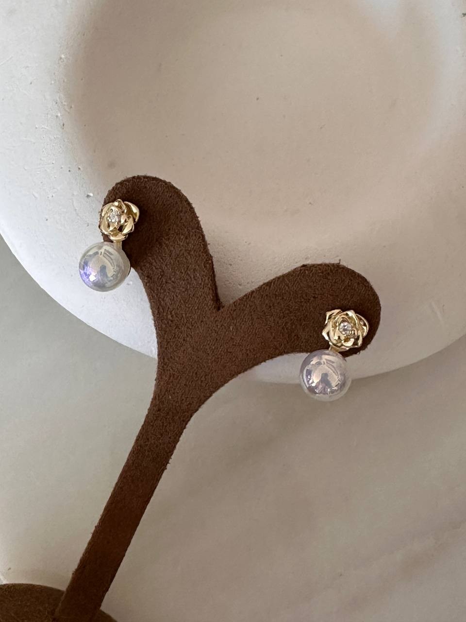 Vip Seri Gold Renk 925 K Gümüş Kaplama Zirkon Taş ve Cam İncili Küpe Uzunluk 1,5 cm.