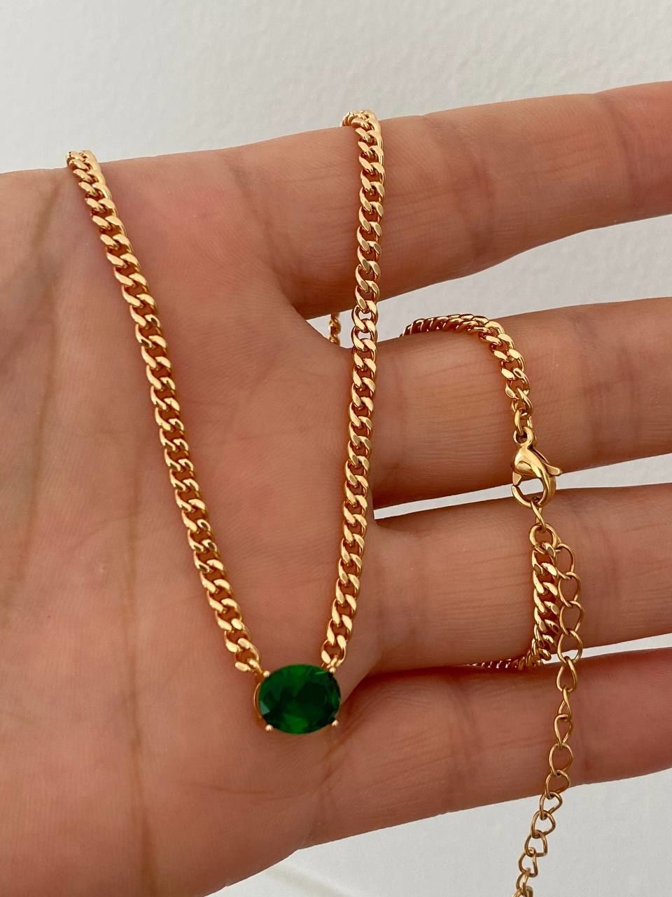 Vip Çelik Gold Renk Zirkon Yeşil Taş Zincir Kolye Uzunluk Min.38 cm. Max.43 cm. Zincir Kalınlık 3 mm