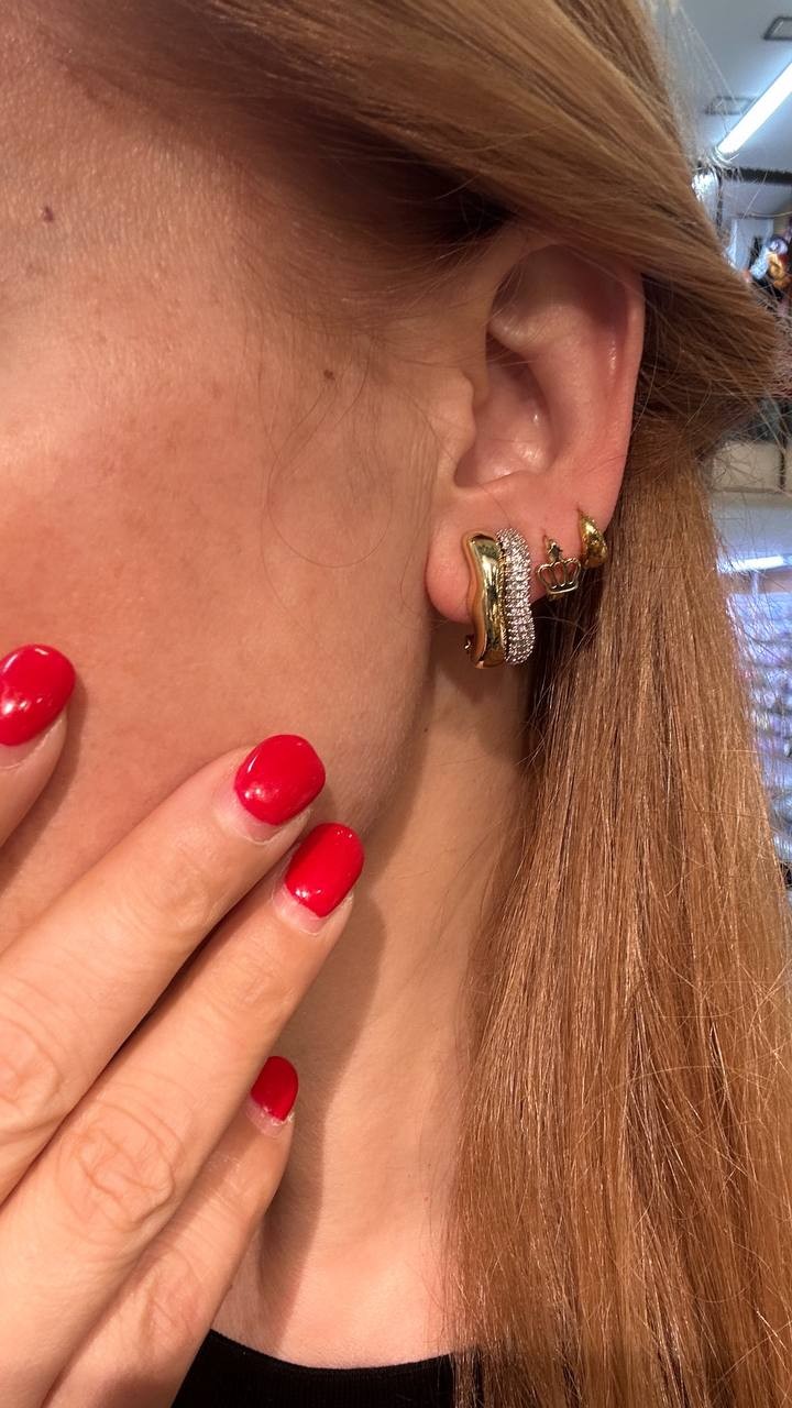 Vip Çelik Gold Renk Zirkon Taşlı Premium Seri Özel Tasarım Küpe Uzunluk 2 cm.