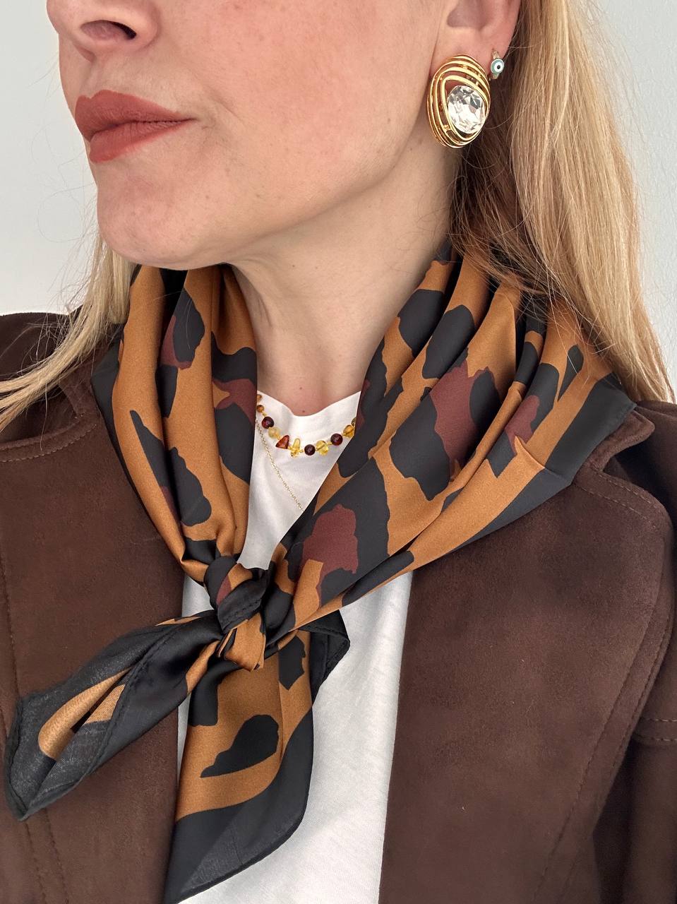 İpek Saten Kumaş Renkli Leopar Desenli Fular 70 x 70