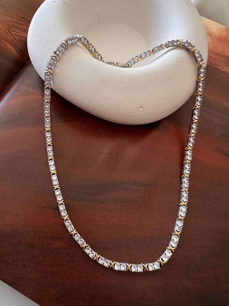 Platin ve Gold Renk Zirkon Taşlı Rodyum Kaplama Marka Model Su Yolu Kolye Uzunluk 45 cm.