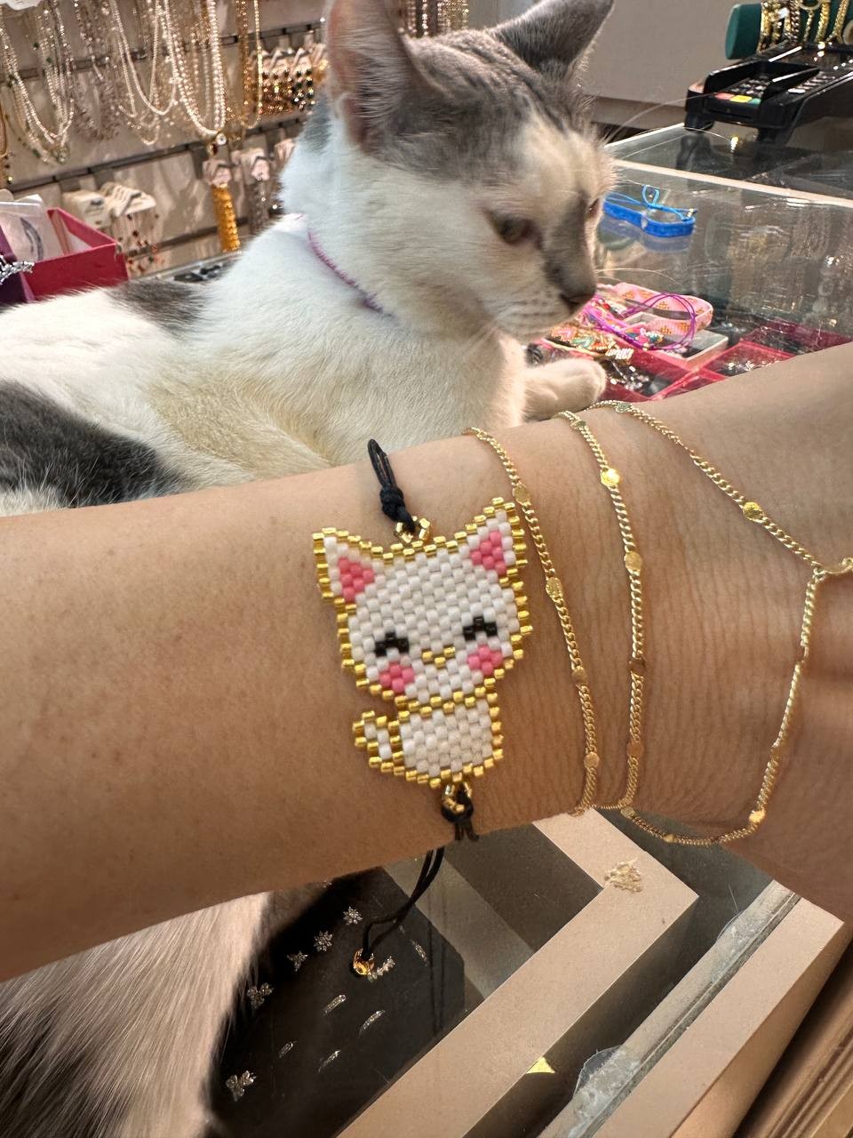 Orijinal El İşçiliği Renkli Boncuklu Kedi Figürlü Miyuki Bileklik