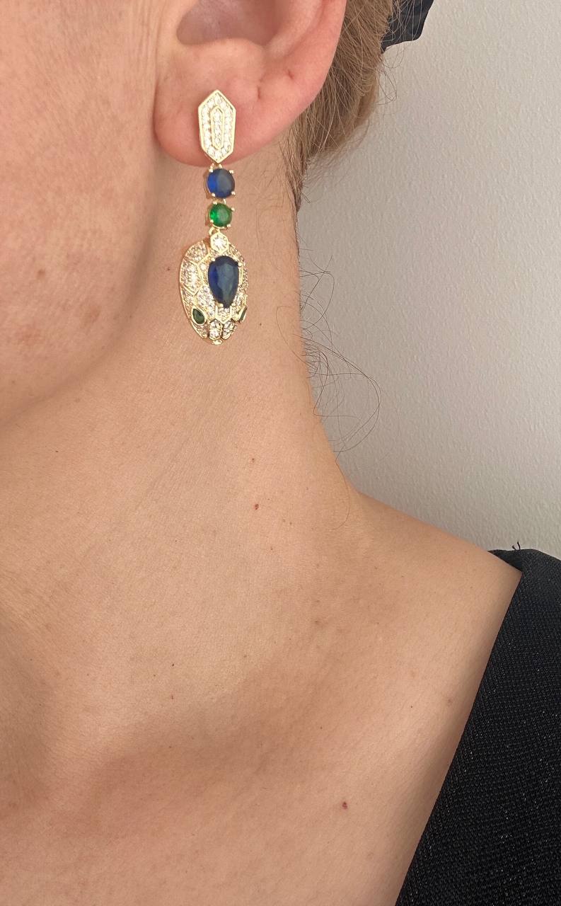 Vip Seri Gold Renk 925 K Gümüş Kaplama Zirkon Yeşil ve Mavi Taşlı Sallantılı Vintage Özel Tasarım Küpe Uzunluk 4 cm.