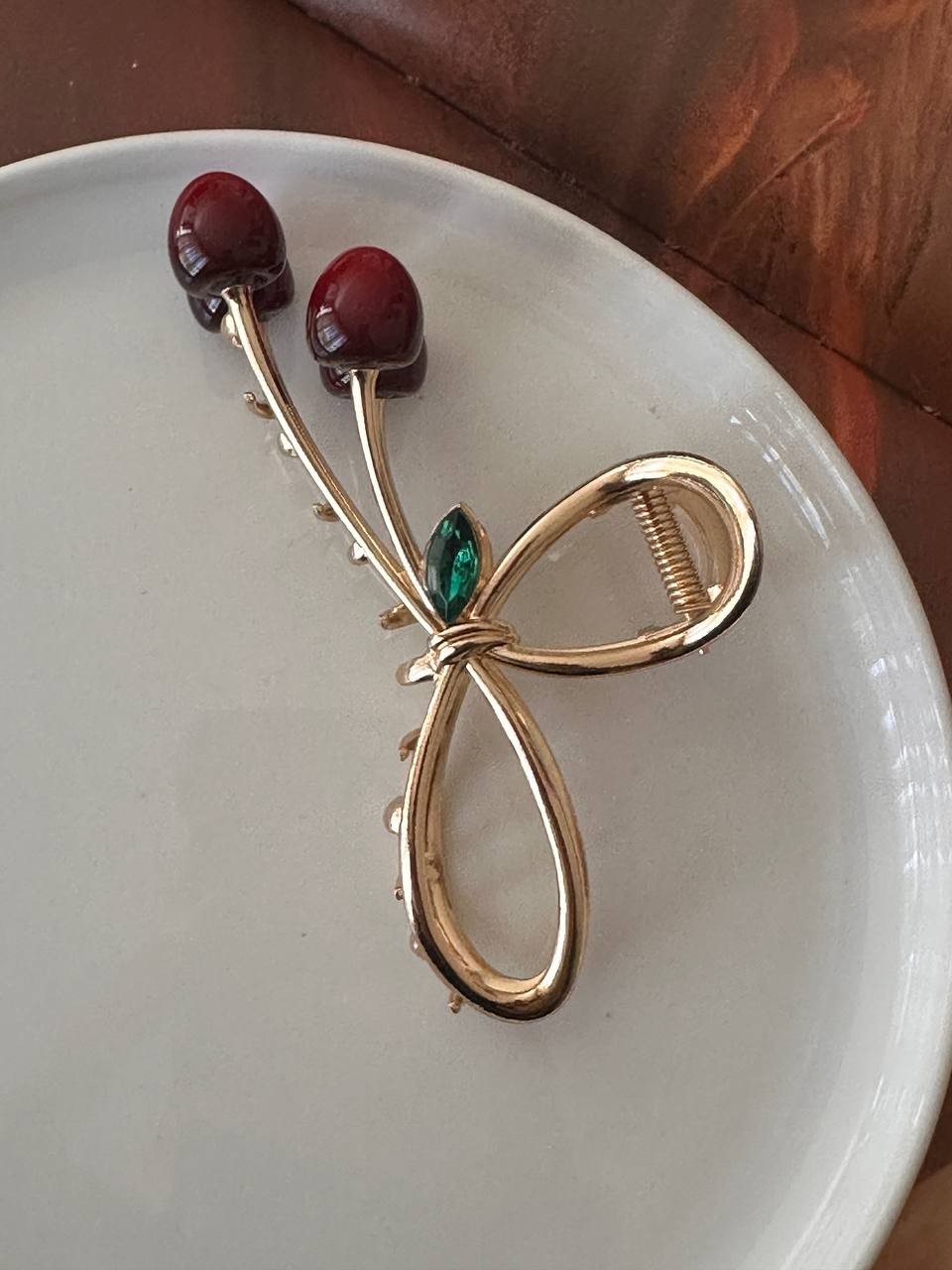 Gold Renk Kristal Taşlı Kiraz Figürlü Metal Mandal Toka Uzunluk 11,5 cm.