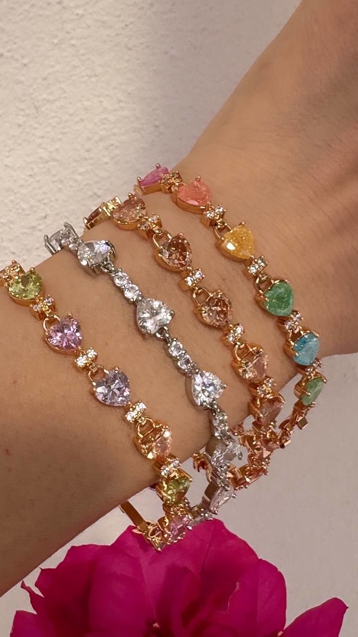Vip Çelik Gold Renk Zirkon Renkli Kalp Taşlı Antialerjik Bileklik Uzunluk 19 cm. Taş Genişlik 7 mm.