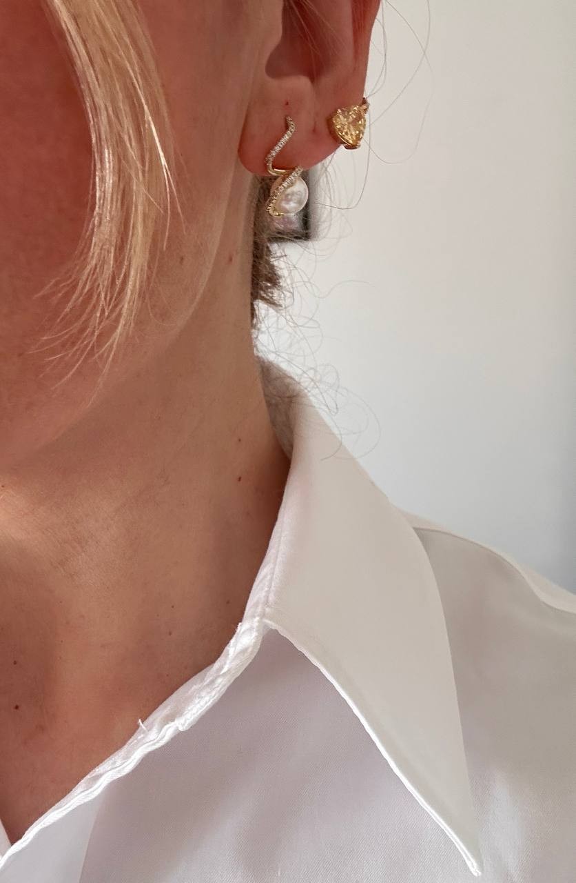 Vip Seri Gold Renk 925 K Gümüş Kaplama Zirkon Taş ve Cam İncili Küpe Uzunluk 2 cm.