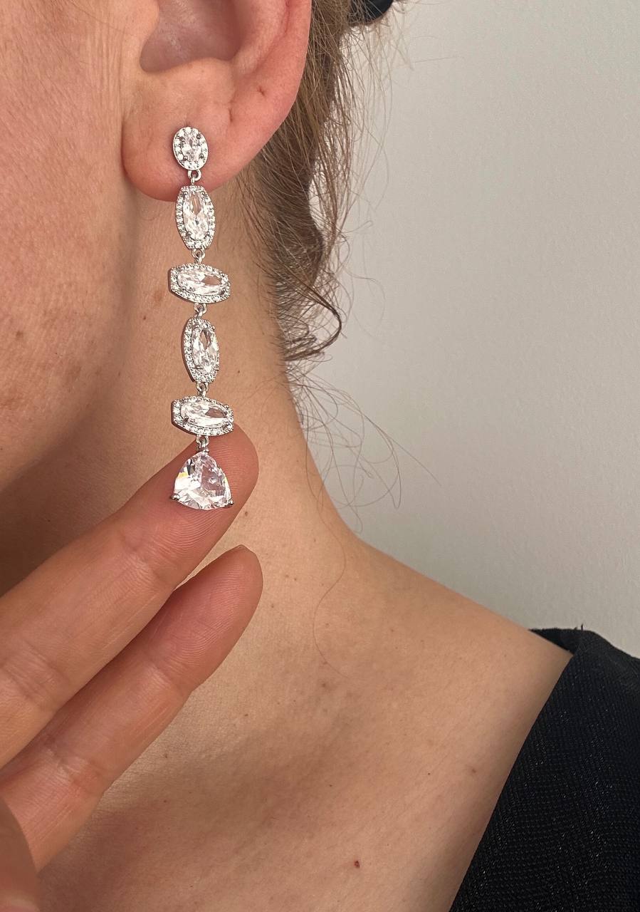 Vip Seri Gümüş Renk 925 K Gümüş Kaplama Zirkon Taşlı Özel Tasarım Küpe Uzunluk 6 cm.