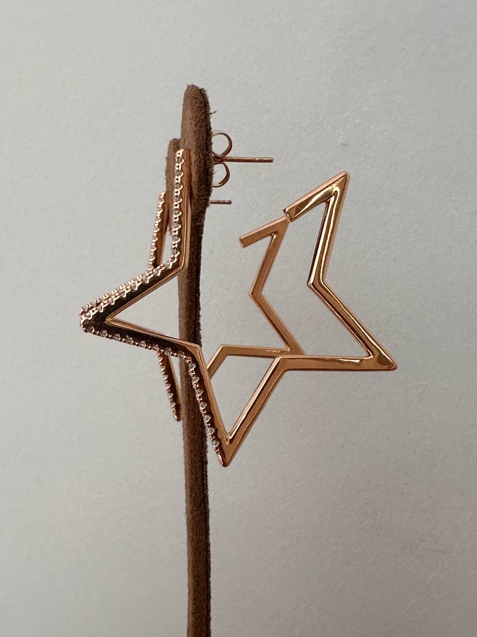 Vip Çelik Gold Renk Zirkon Taşlı Yıldız Figürlü Antialerjik Küpe En Boy 4,5 cm.