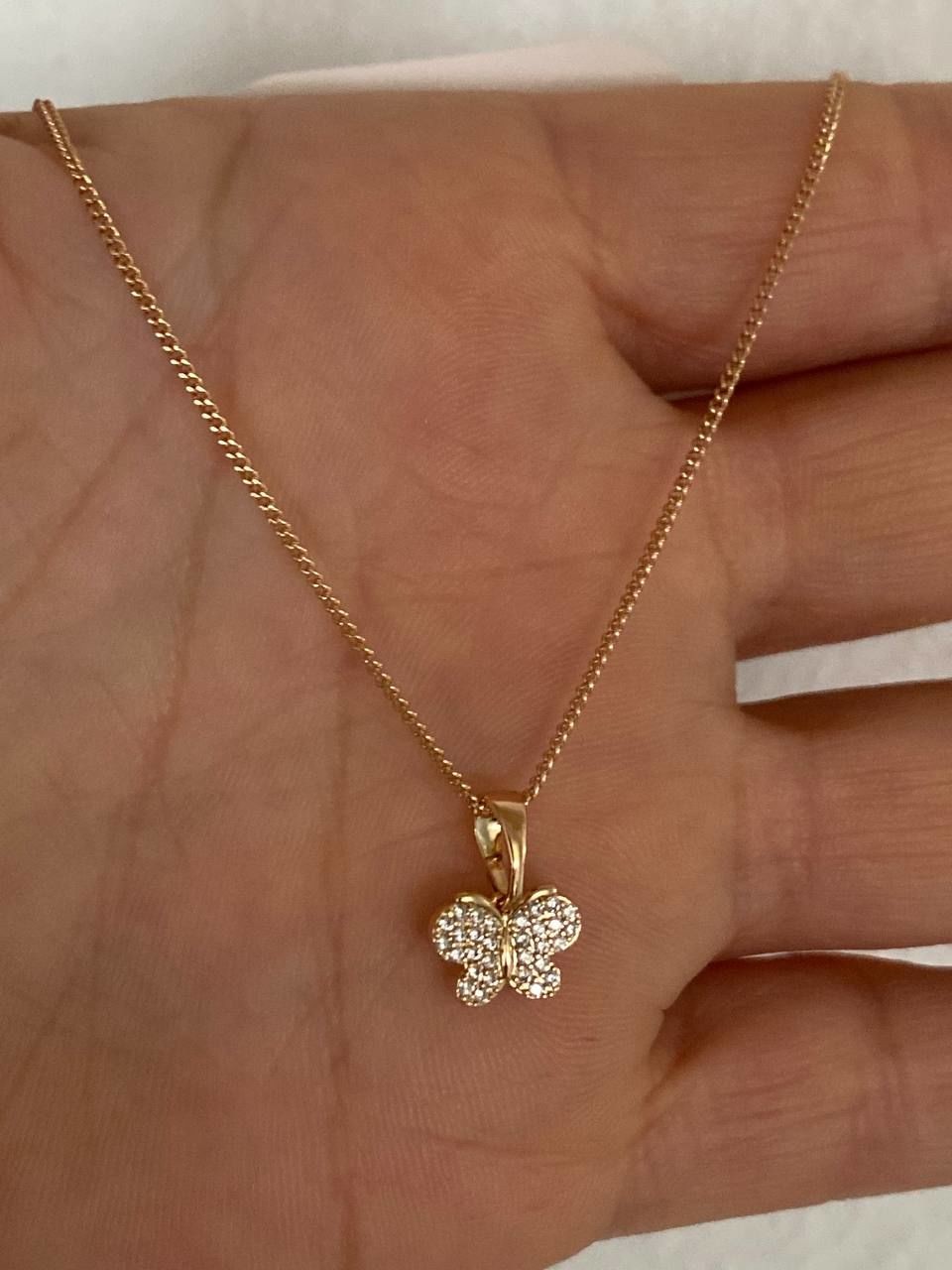 Vip Çelik Gold Renk Zirkon Taş Antialerjik Minik Kelebek Figürlü Kolye Uzunluk 43 cm.