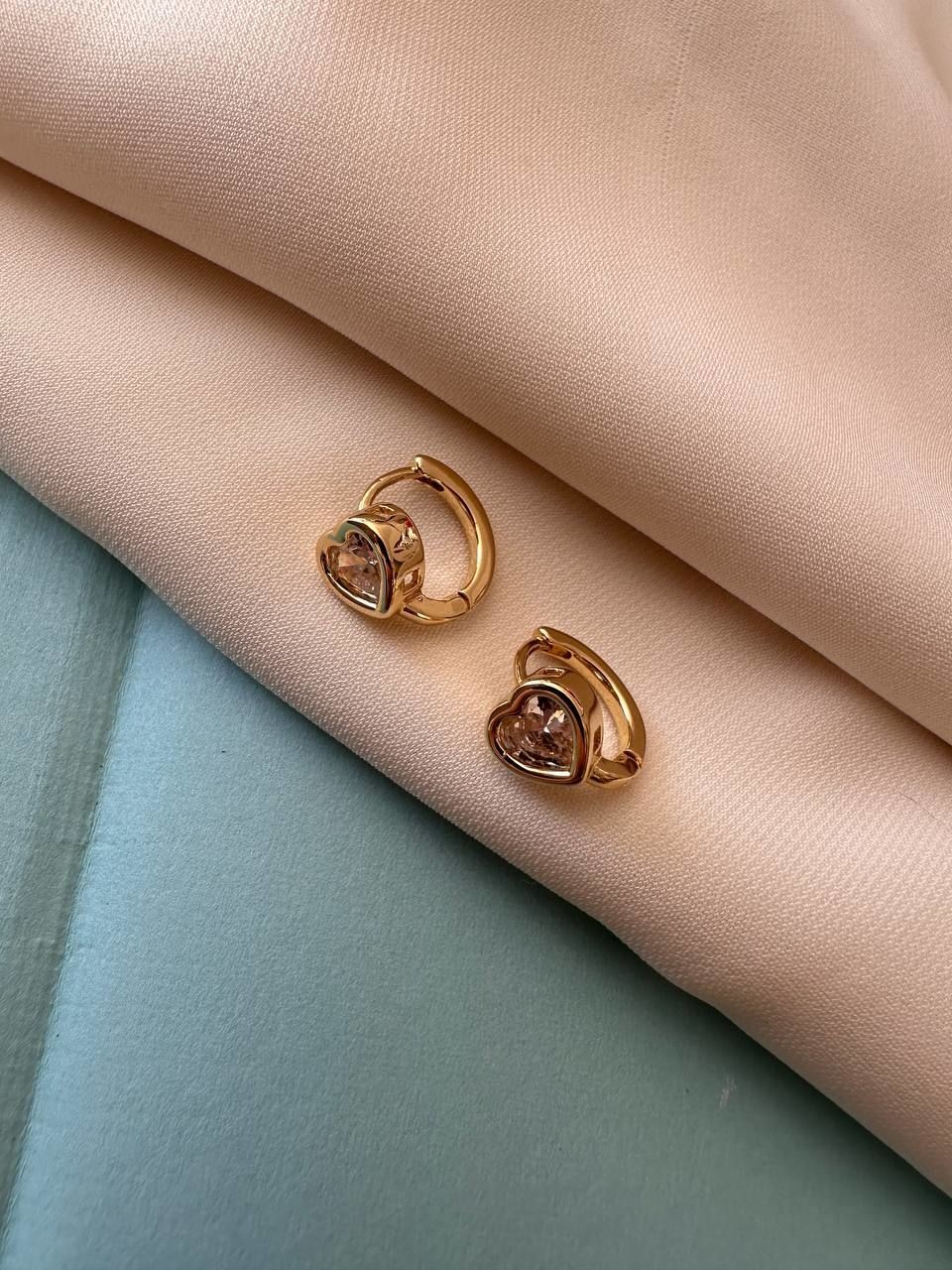 Vip Çelik Gold Renk Zirkon Kalp Taş Antialerjik Halka Küpe Genişlik 1,3 cm.