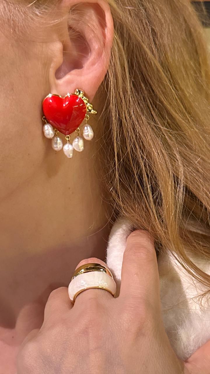 Vip Çelik Gold Renk Orijinal Doğal İnci Sallantılı Kırmızı Kalp Küpe Genişlik 2,5 cm. Uzunluk 3 cm.