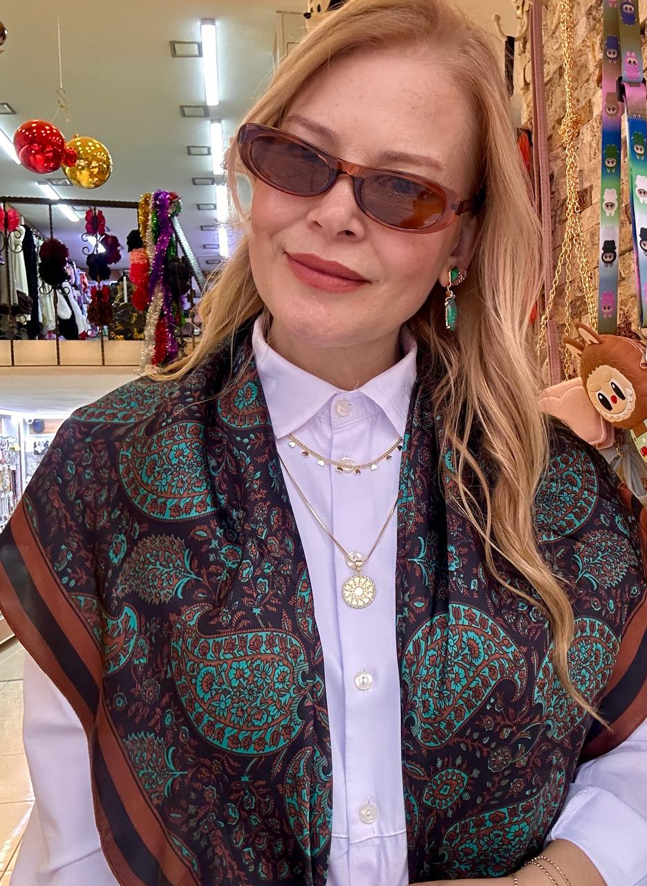 Renkli Desenli İpek Saten Kumaş Fular 90 cm. x 90 cm.