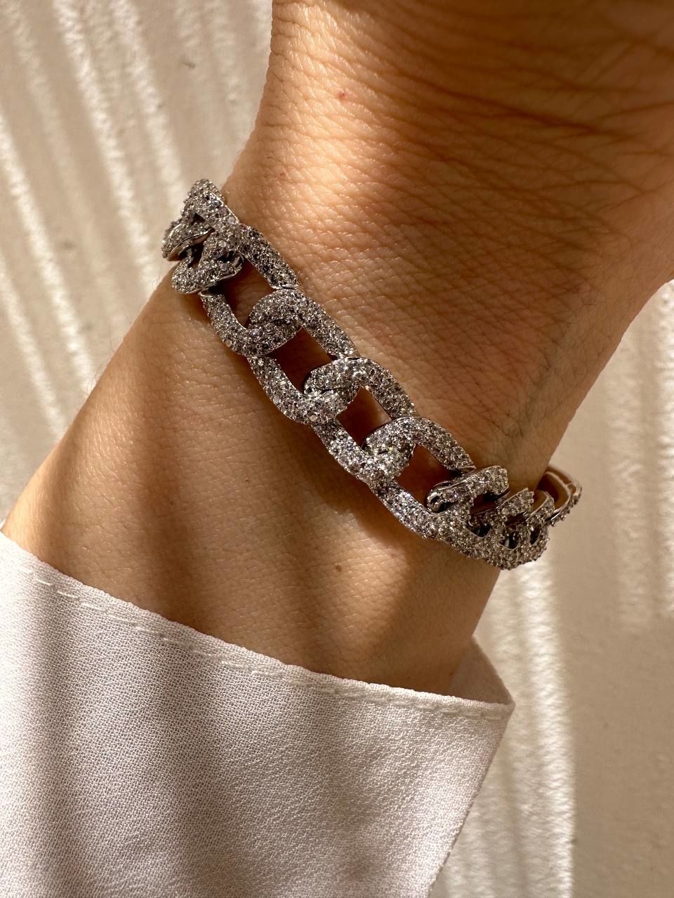 Vip Çelik Platin Renk Zirkon Taş Premium Seri Pırlanta İşçiliği Antialerjik Gurmet Zincir Bileklik Uzunluk 17,5 cm.