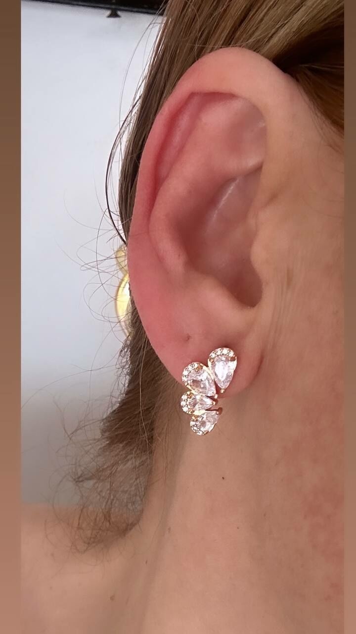 Vip Çelik Gold Renk Zirkon Taşlı Antialerjik Oval Halka Küpe Genişlik 1 cm. Uzunluk 1,5 cm.