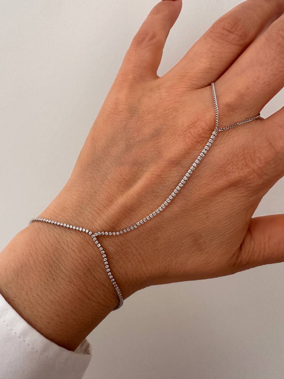 Gümüş Renk Zirkon Taşlı Rodyum Kaplama Su Yolu Şahmeran Bileklik