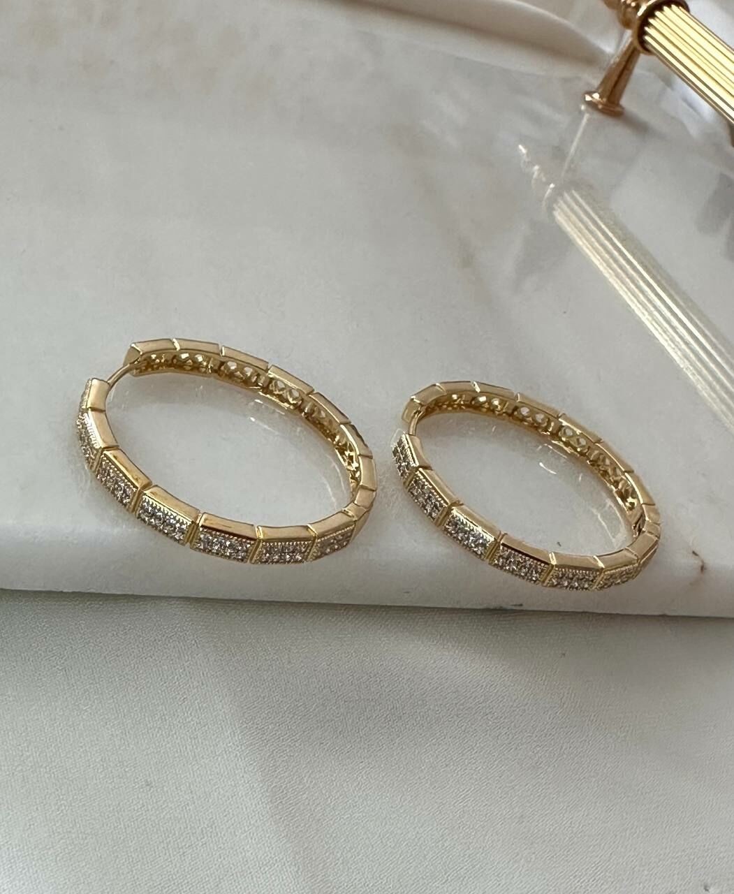 Vip Çelik Gold Renk Zirkon Taş Lazer Kesim Antialerjik Halka Küpe Genişlik 3,5 cm.
