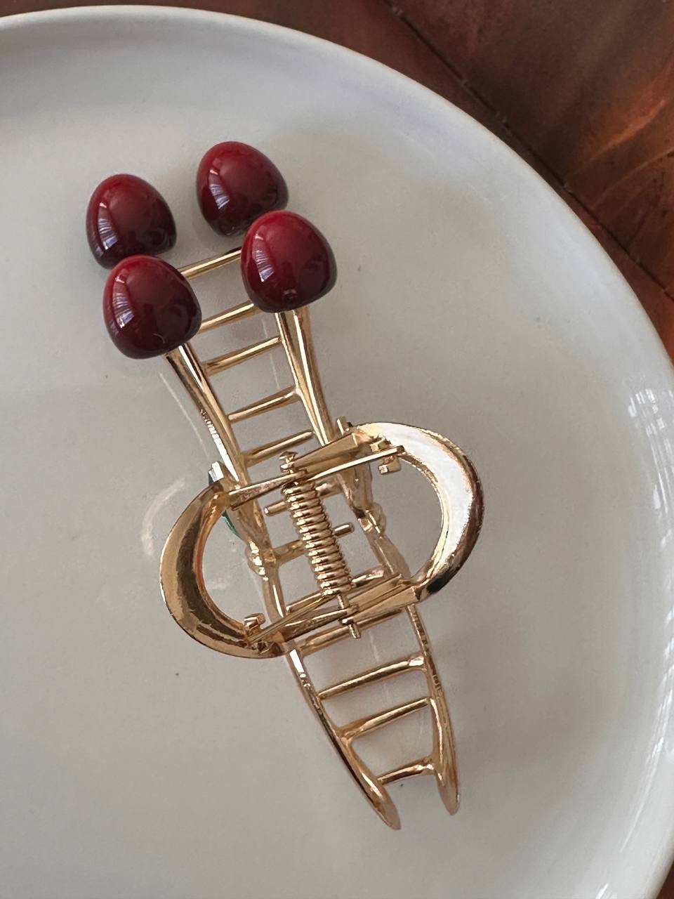 Gold Renk Kristal Taşlı Kiraz Figürlü Metal Mandal Toka Uzunluk 11,5 cm.
