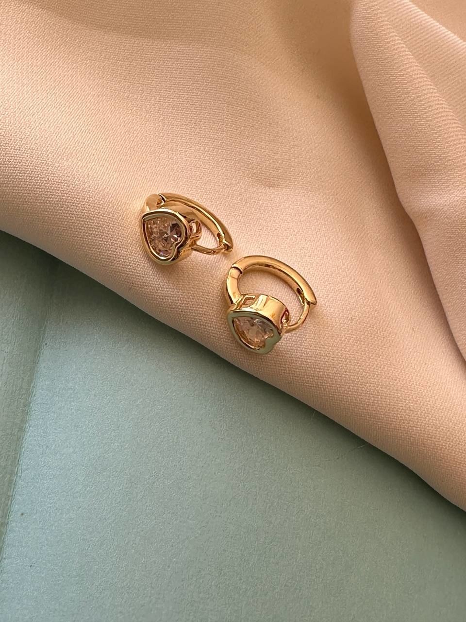 Vip Çelik Gold Renk Zirkon Kalp Taş Antialerjik Halka Küpe Genişlik 1,3 cm.