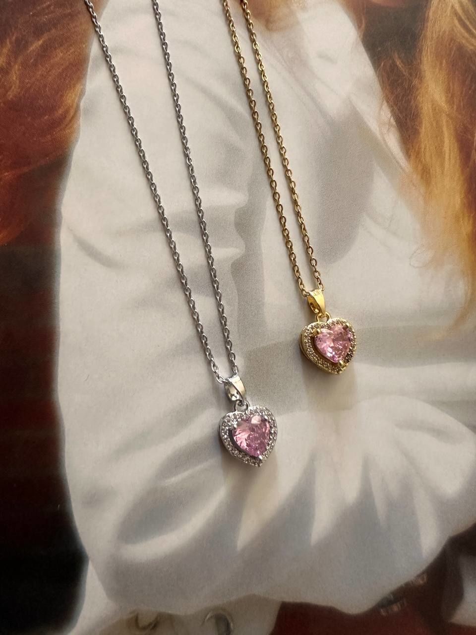 Paslanmaz Çelik Gold Renk Zirkon Pembe Kalp Taşlı Kolye Uzunluk 45 cm.