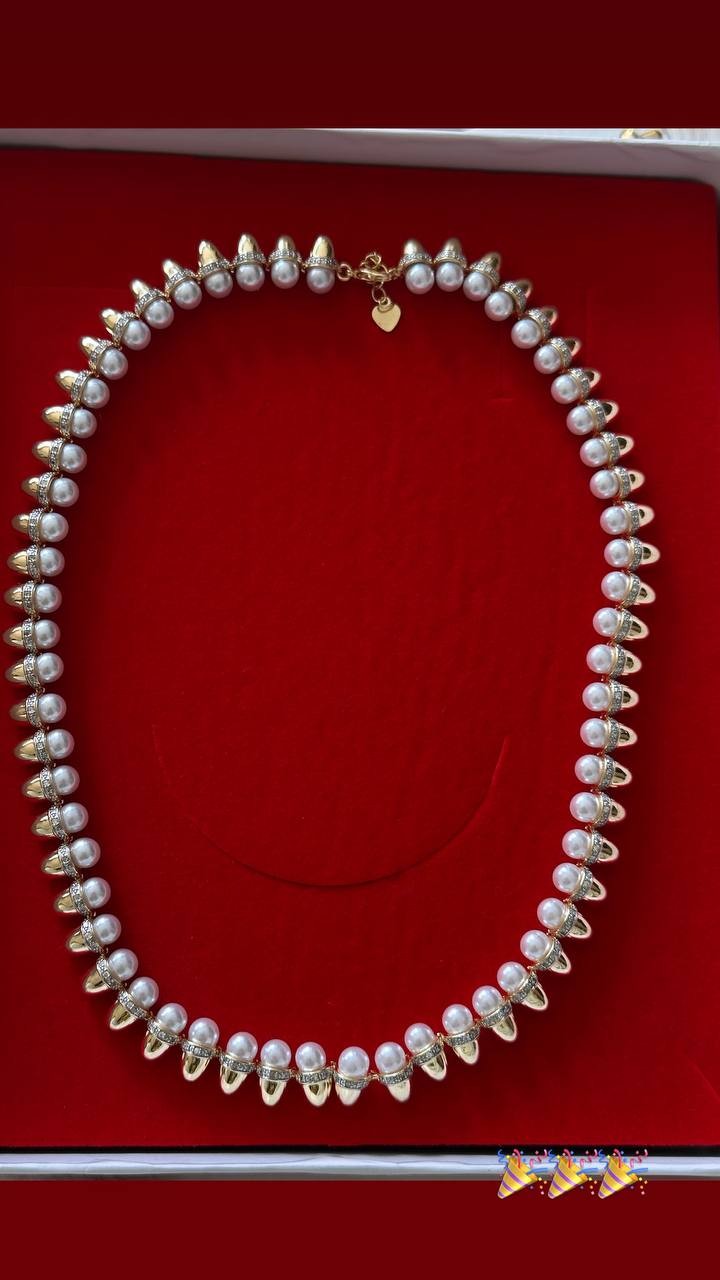 Gold Renk Zirkon Taş ve Cam İnci Detaylı İthal Kaplama Tasarım Kolye Uzunluk 45 cm. 50 cm.