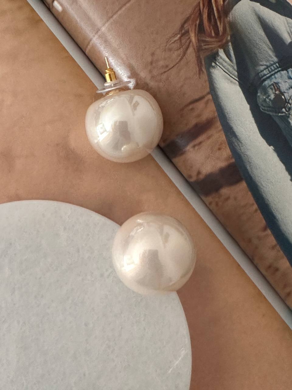 Gold Renk Rodyum Kaplama Büyük Top İnci Küpe Genişlik 2,5 cm.