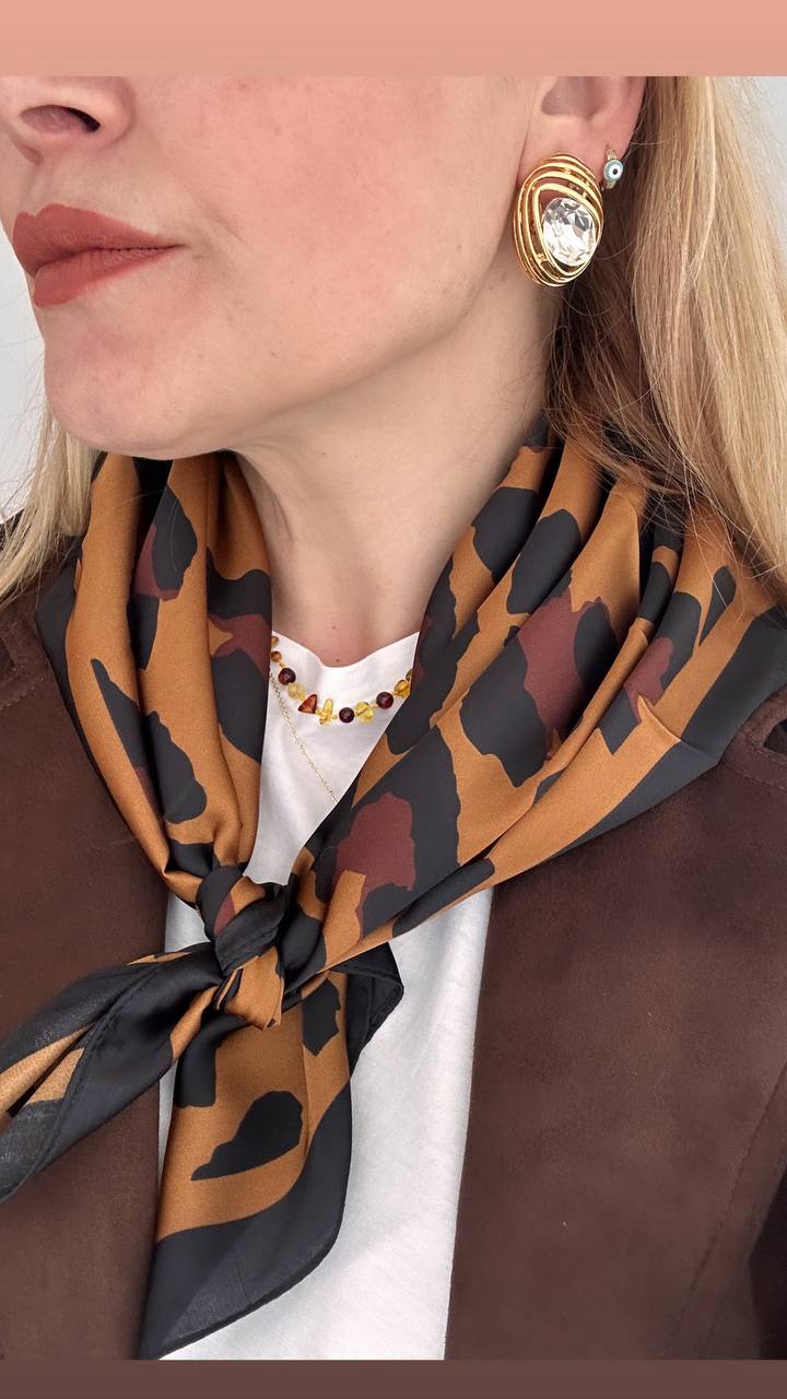 İpek Saten Kumaş Renkli Leopar Desenli Fular 70 x 70