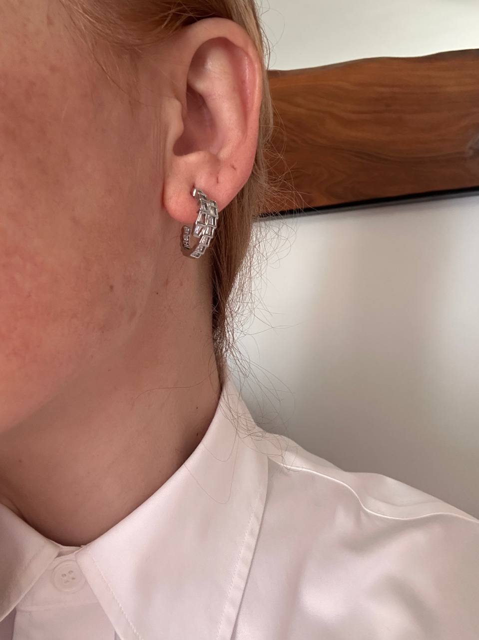 Vip Seri 925 K Gümüş Kaplama Zirkon Taşlı Yarım Halka Küpe En Boy 2 cm.