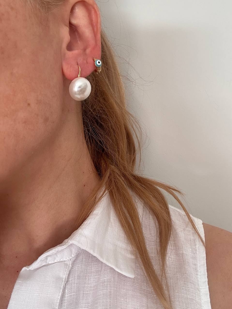 Vip Çelik Gold Renk Cam İncili Küpe Uzunluk 2 cm.