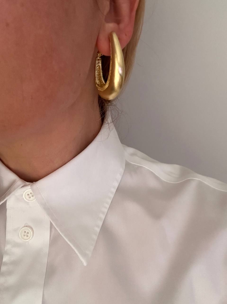 Vip Çelik Gold Renk Lazer Kesim Premium Seri Antialerjik Oval Halka Küpe Genişlik 3 cm. Uzunluk 5 cm.