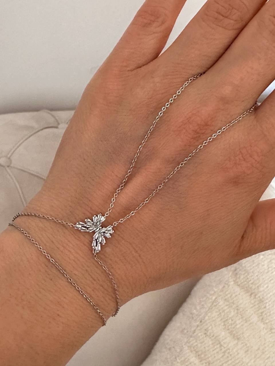Gümüş Renk Zirkon Taşlı Kelebek Figürlü Rodyum Kaplama Şahmeran Bileklik