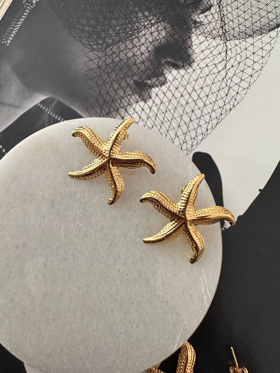 Vip Çelik Gold Renk Lazer Kesim Deniz Yıldızı Figürlü Küpe En Boy 3,5 cm.