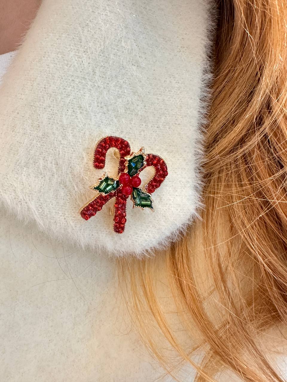 Metal Gold Renk Kristal Renkli Taşlı Yılbaşı Temalı Broş / Yaka İğnesi En Boy 3 cm.