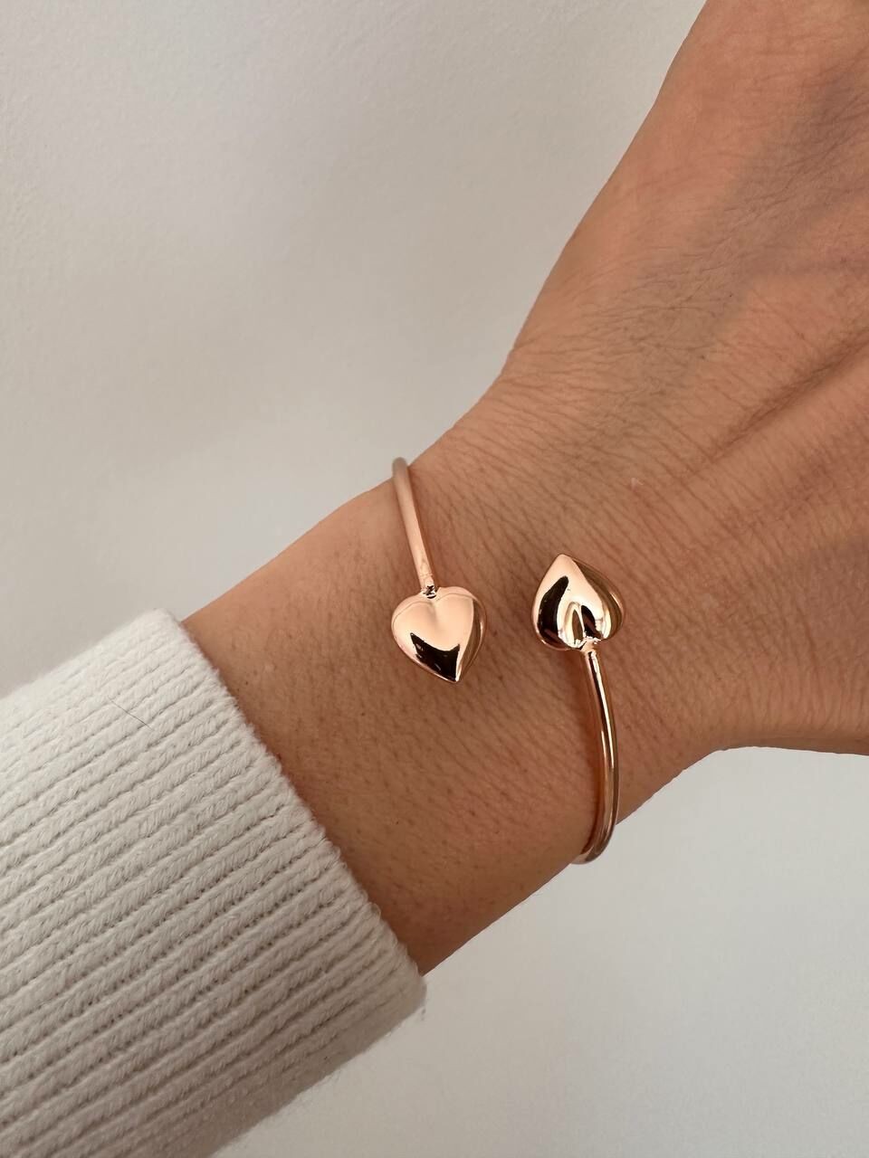 Vip Çelik Roze Gold Renk Kalp Figürlü Antialerjik Kelepçe Bileklik Genişlik 6 cm.