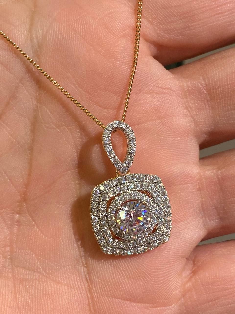 Vip Çelik Gold Renk Zirkon Taş Antialerjik Özel Tasarım Kolye Uzunluk 43 cm.